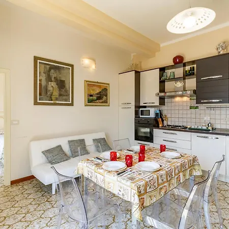 Casa Lidia 900m From Sea - Happy * Lido di Camaiore