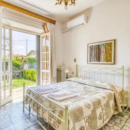 Vakantiehuis Casa Lidia 900m From Sea - Happy *